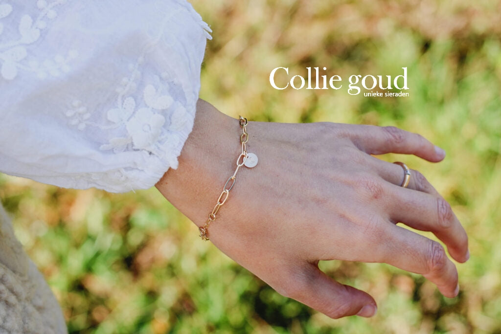 Gold-filled  of zilveren armband met letter of korte naam - Sieraden CollieGoud